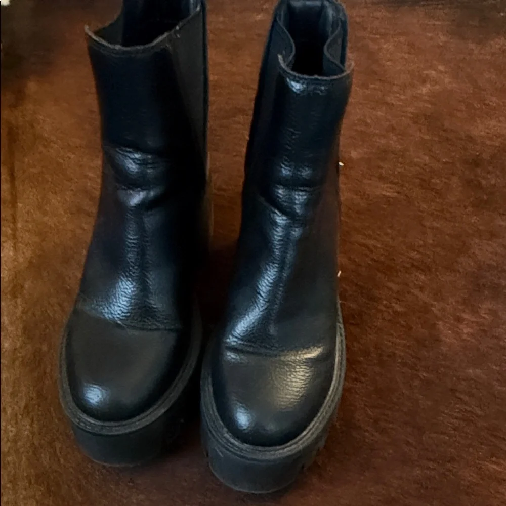 MIA Black Ankle Booties - Picture 2 of 2